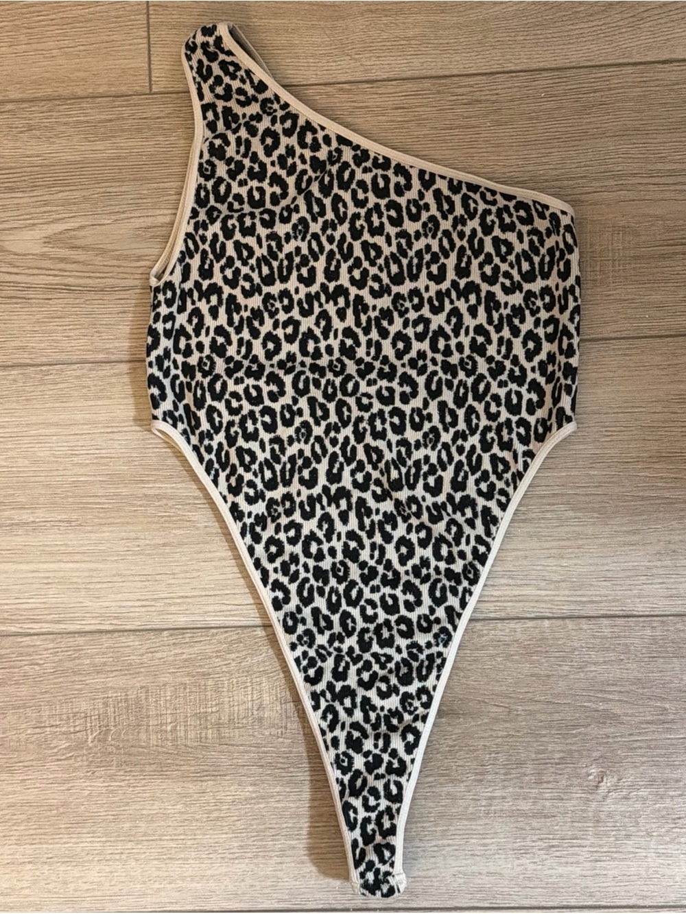 NWOT Nikibiki womens ribbed one shoulder leopard Print Thong Bodysuit one size